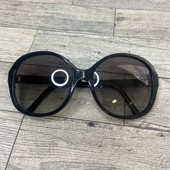 Burberry Sunglasses - Picture 2 of 8